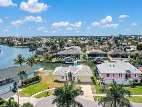 Single Family Residence in MARCO ISLAND FL 941 Moon CT.jpg