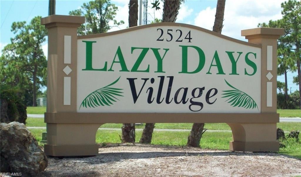 748 Park Ave, North Fort Myers, FL 33917 photo
