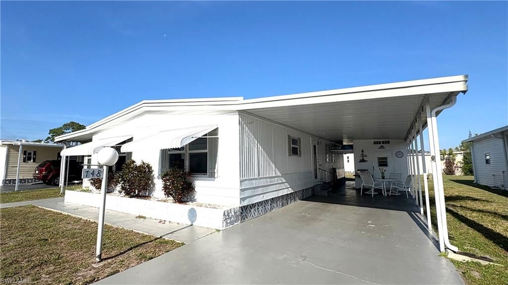 748 Park Ave, North Fort Myers, FL 33917 photo