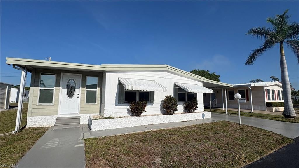 748 Park Ave, North Fort Myers, FL 33917 photo