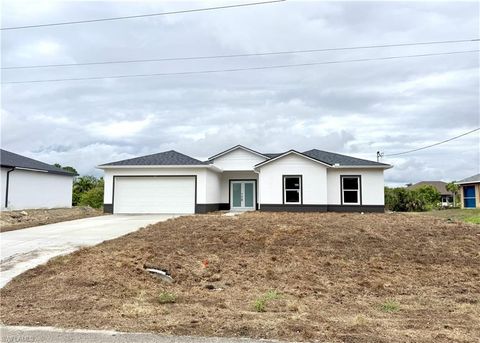 Single Family Residence in LEHIGH ACRES FL 825 Porter ST.jpg
