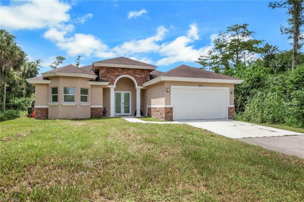 2530 22 Ave, Naples, FL 34120