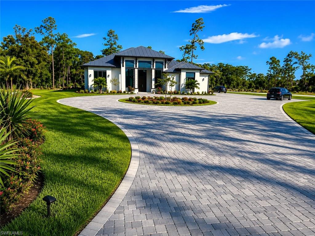 6423 Livingston Woods Ln, Naples, FL 34109 photo