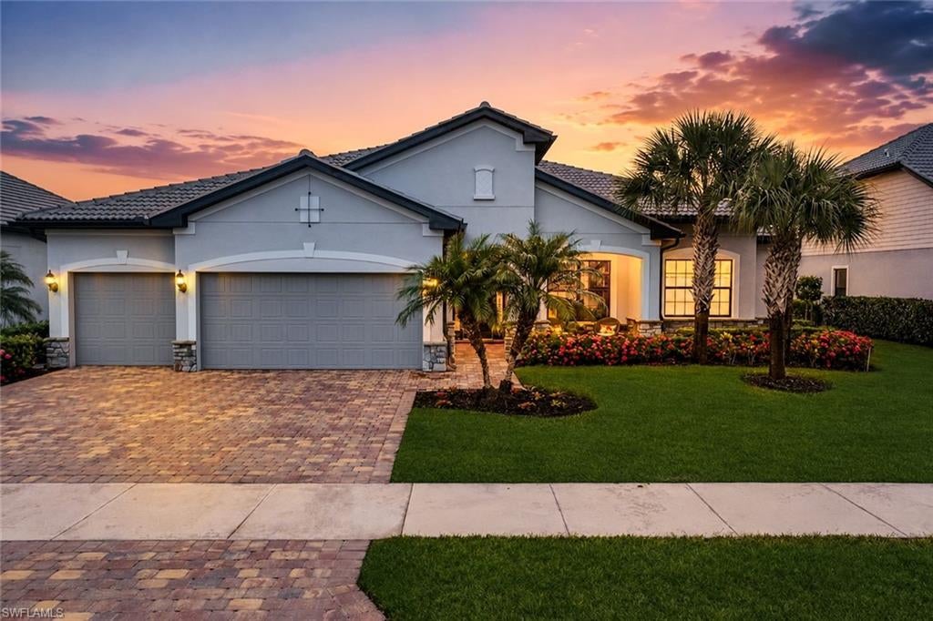 9577 Everglades Dr, Naples, FL 34120 photo
