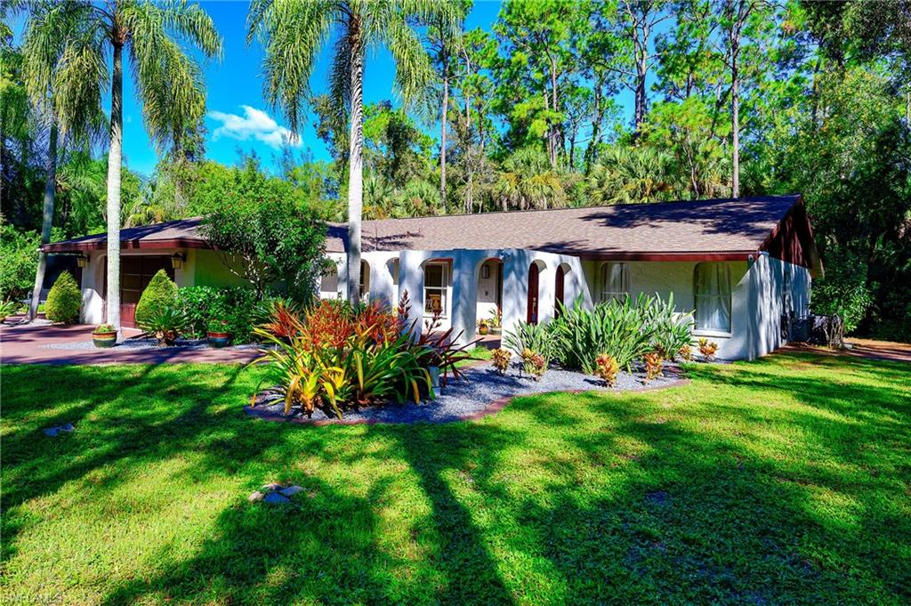 5675 Golden Oaks Ln, Naples, FL 34119 photo