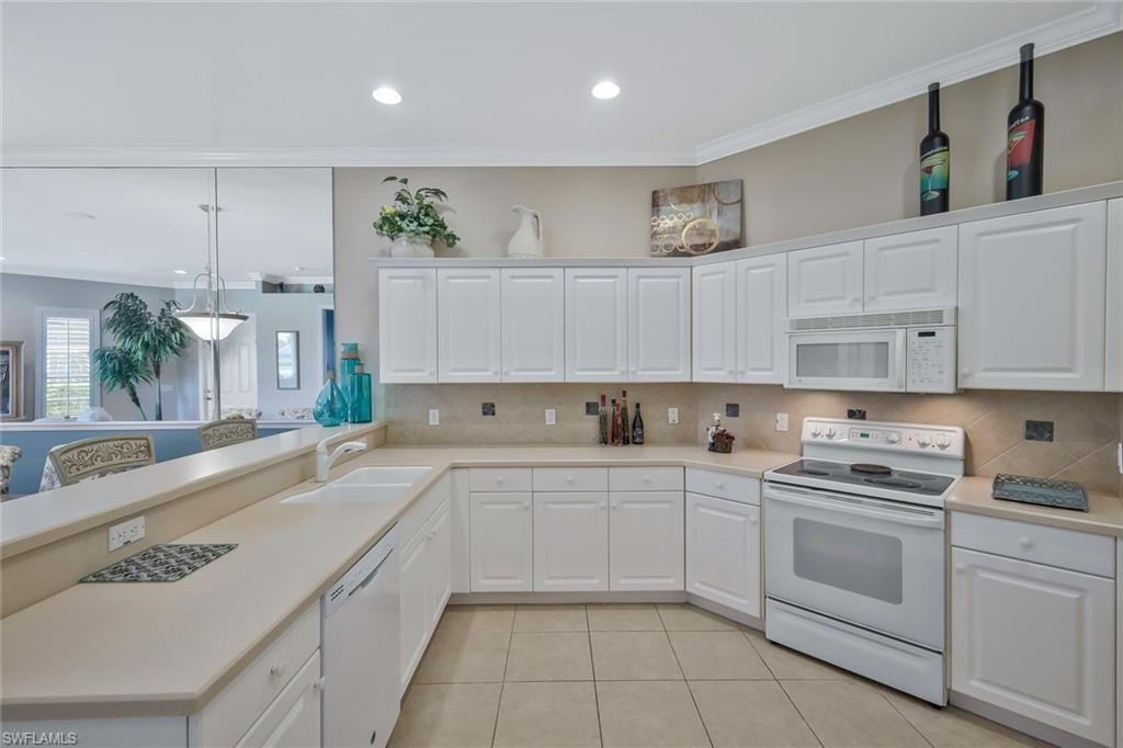 12732 Fox Ridge Dr, Bonita Springs, FL 34135 photo