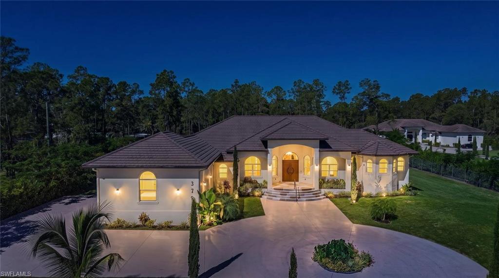 379 25 St, Naples, FL 34120