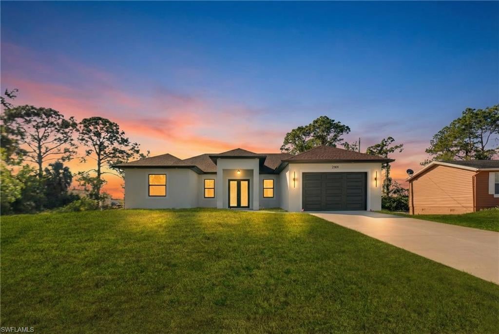 2909 9 St, Lehigh Acres, FL 33971