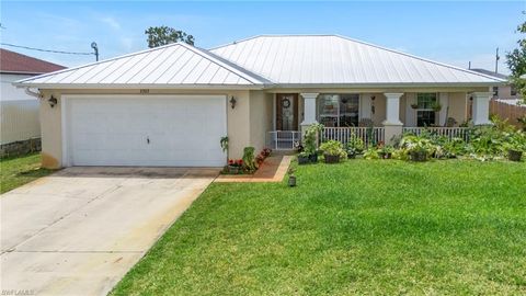 Single Family Residence in LEHIGH ACRES FL 3303 32nd ST.jpg