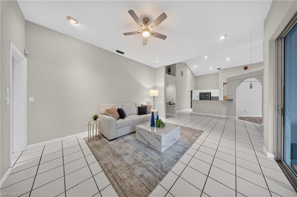2628 White Cedar Ln, Naples, FL 34109 photo