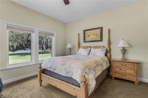 Single Family Residence in ALVA FL 21090 Captain Nelson CT 11.jpg
