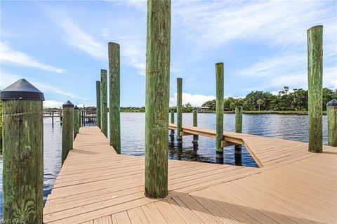 Single Family Residence in ALVA FL 21090 Captain Nelson CT 37.jpg