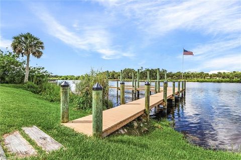 Single Family Residence in ALVA FL 21090 Captain Nelson CT 36.jpg