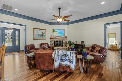 Single Family Residence in ALVA FL 21090 Captain Nelson CT 14.jpg