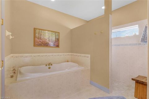 Single Family Residence in ALVA FL 21090 Captain Nelson CT 27.jpg