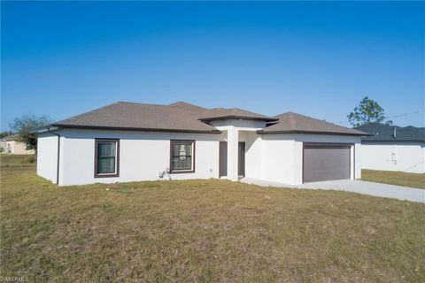 Single Family Residence in ALVA FL 2107 Jefferson AVE.jpg