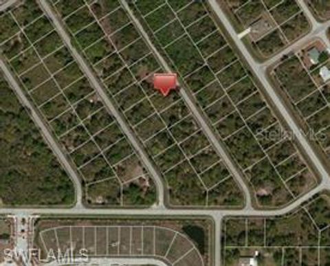  in PORT CHARLOTTE FL 1497 Candy LN 1.jpg