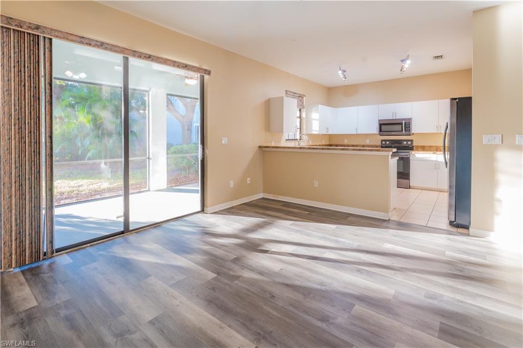 14751 Pinnacle Pl #343, Naples, FL 34119 photo