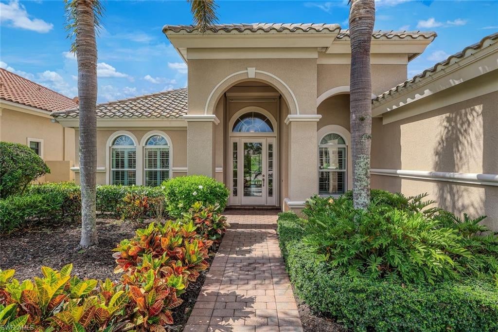 12118 Wicklow Ln, Naples, FL 34120 photo