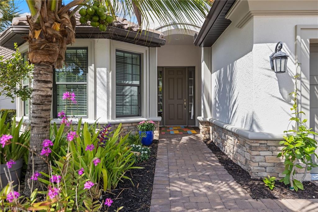 8685 Dilillo Ct, Naples, FL 34119 photo