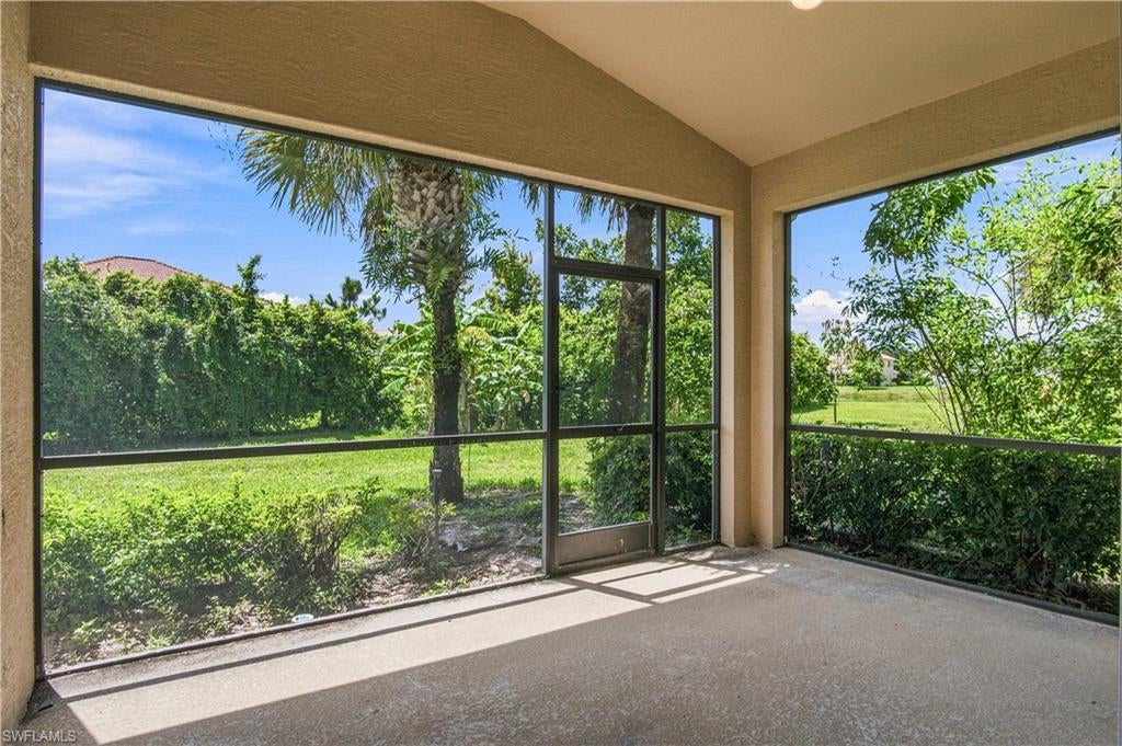 2022 Fairmont Ln, Naples, FL 34120 photo