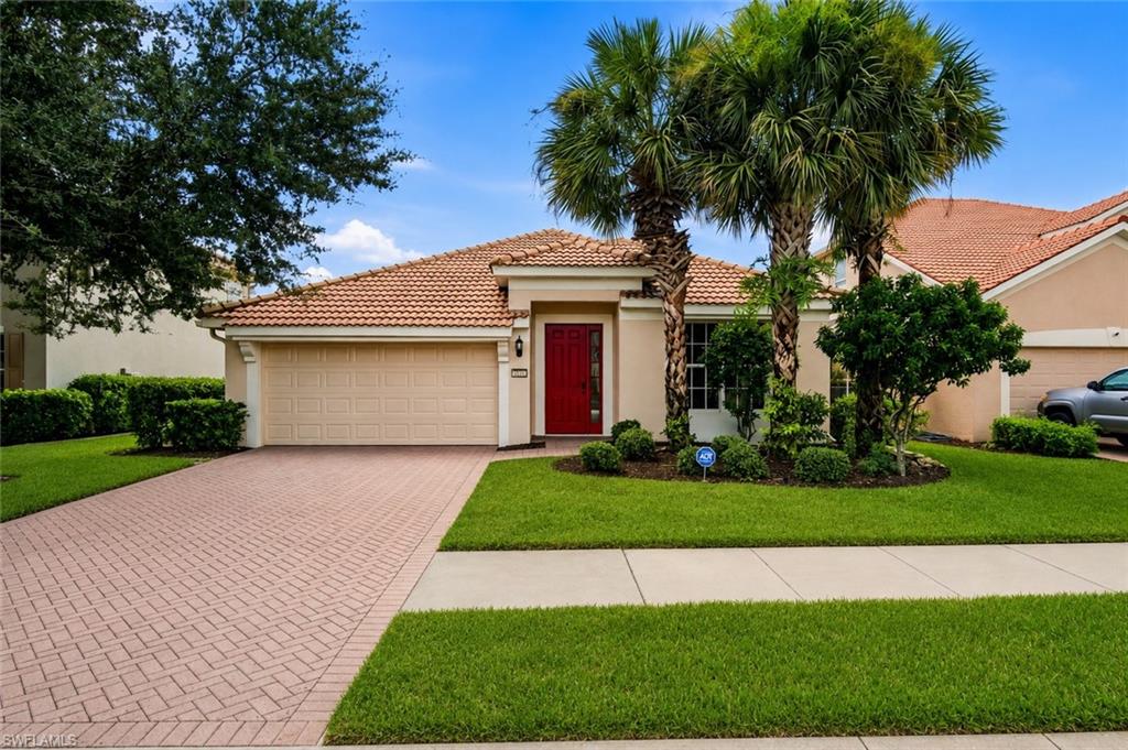 2022 Fairmont Ln, Naples, FL 34120 photo
