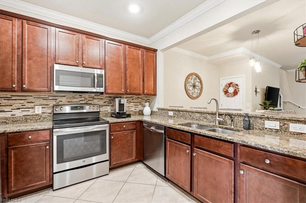 10034 Via Colomba Cir, Fort Myers, FL 33966 photo