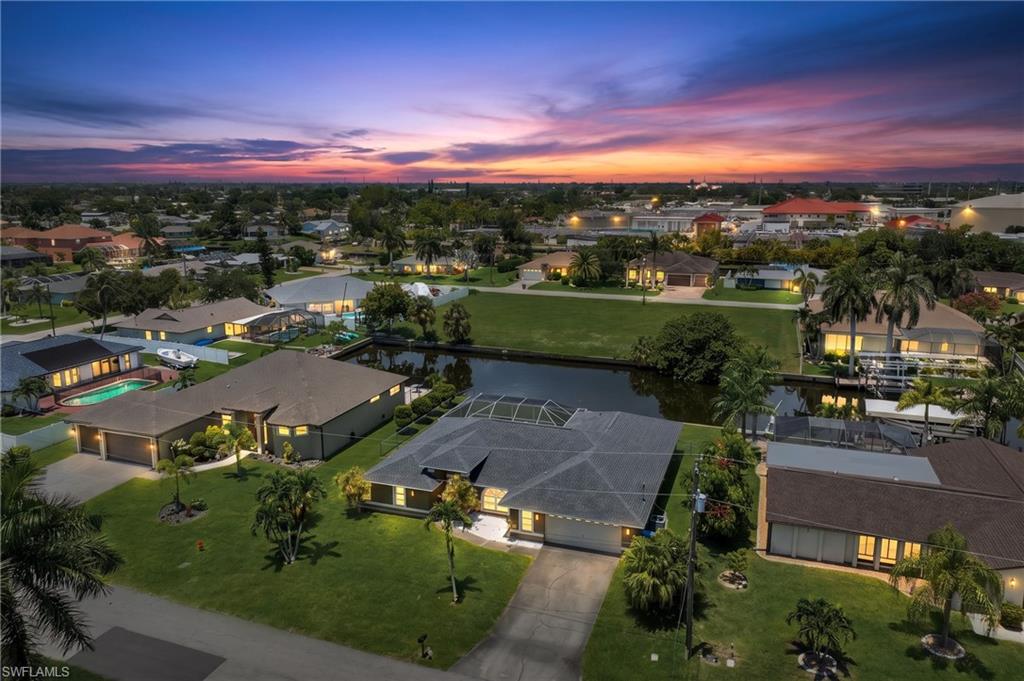 2526 19 Pl, Cape Coral, FL 33904