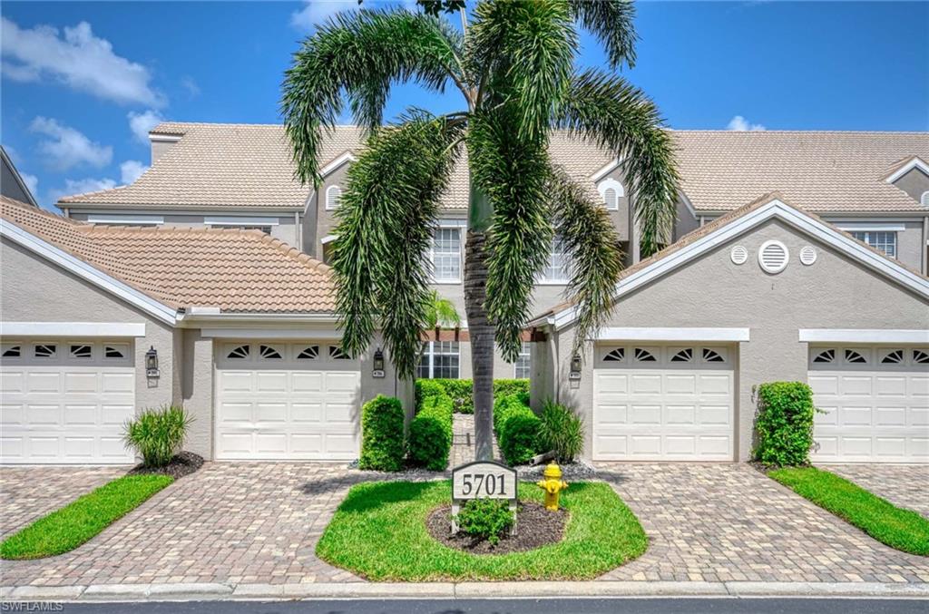 5701 Heron Ln, Naples, FL 34110