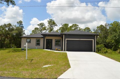 Single Family Residence in ALVA FL 4204 E 24th ST.jpg