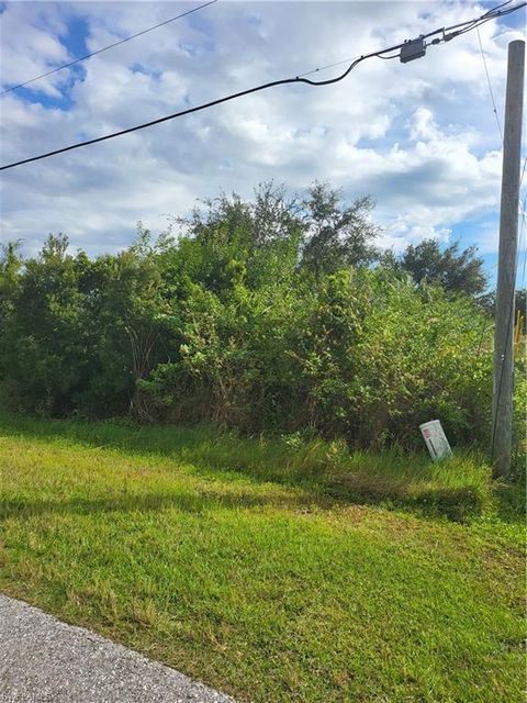  in NAPLES FL 24th Ave.jpg