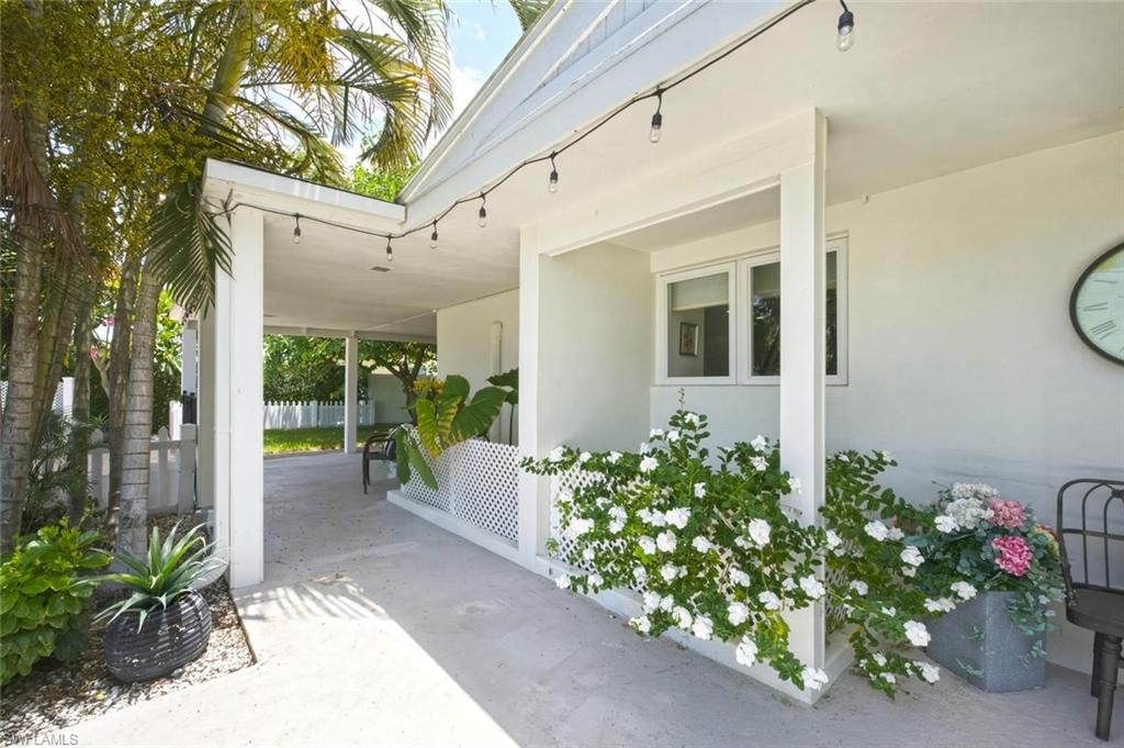 1216 10 St, Naples, FL 34102 photo