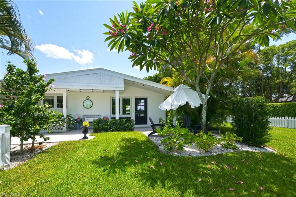 1216 10 St, Naples, FL 34102 photo