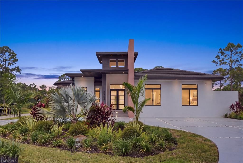 2354 8 Ave, Naples, FL 34120