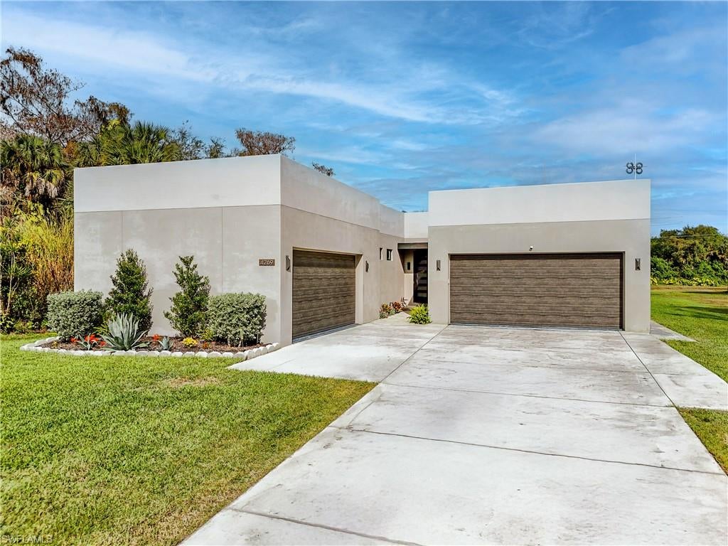 4269 15 Ave, Naples, FL 34116 photo