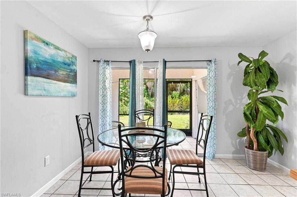 607 SE 24 Ave, Cape Coral, FL 33990 photo