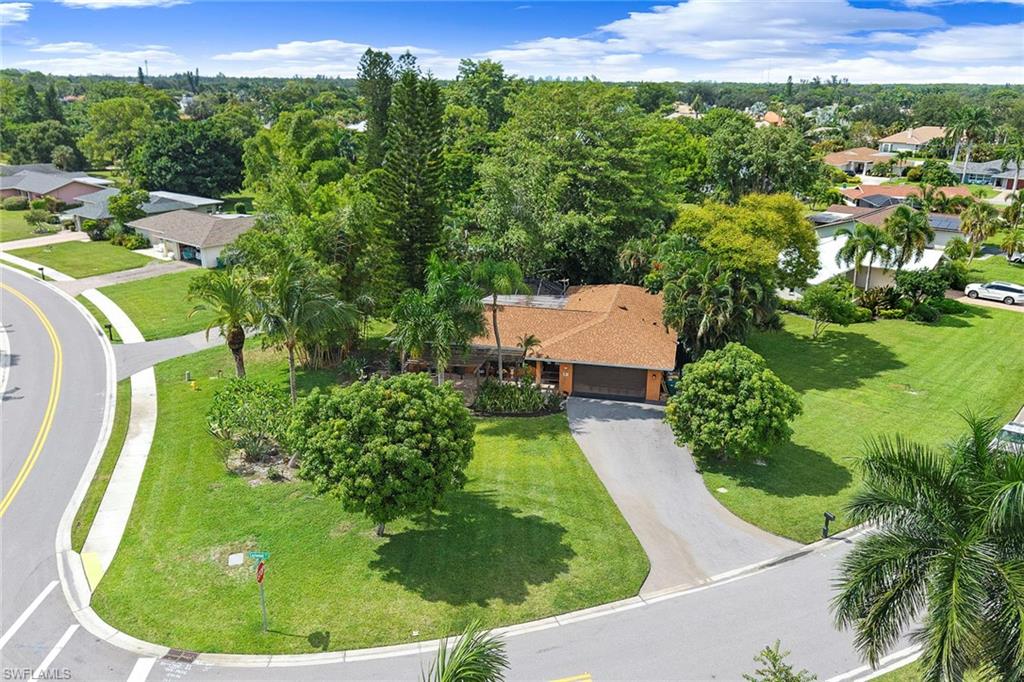 511 Eastwood Dr, Naples, FL 34110 photo