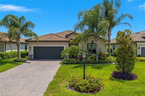 Single Family Residence in ESTERO FL 19545 Utopia LN.jpg
