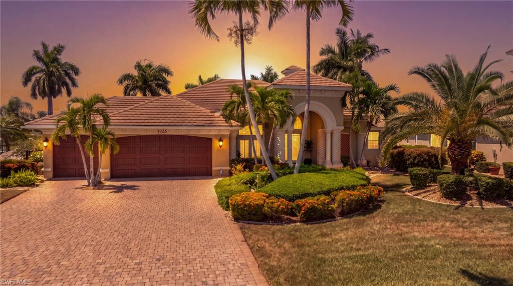 1925 Harbor Cir, Cape Coral, FL 33914