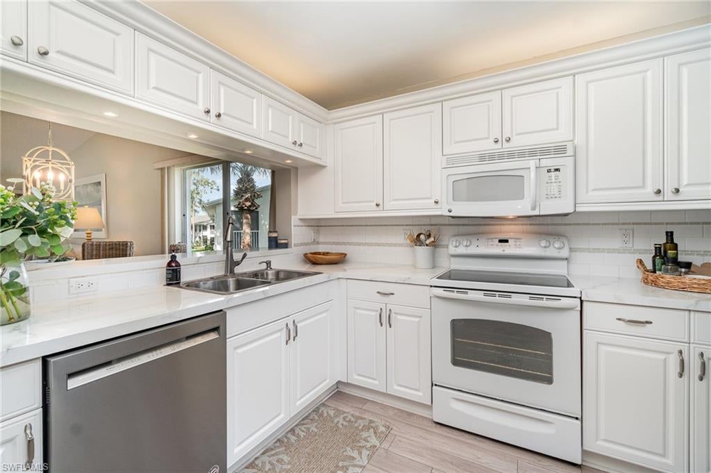 1160 Sarah Jean Cir #D 204, Naples, FL 34110 photo