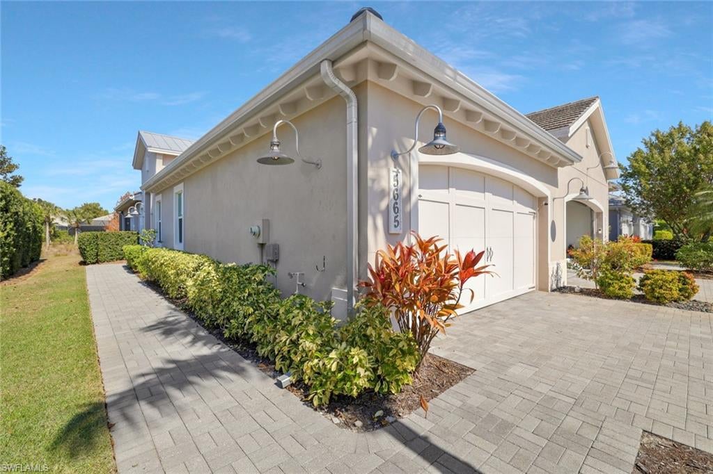 5665 Highbourne Dr, Naples, FL 34113 photo