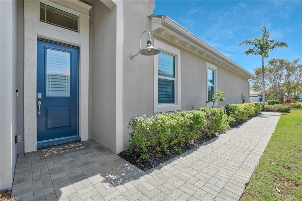 5665 Highbourne Dr, Naples, FL 34113 photo