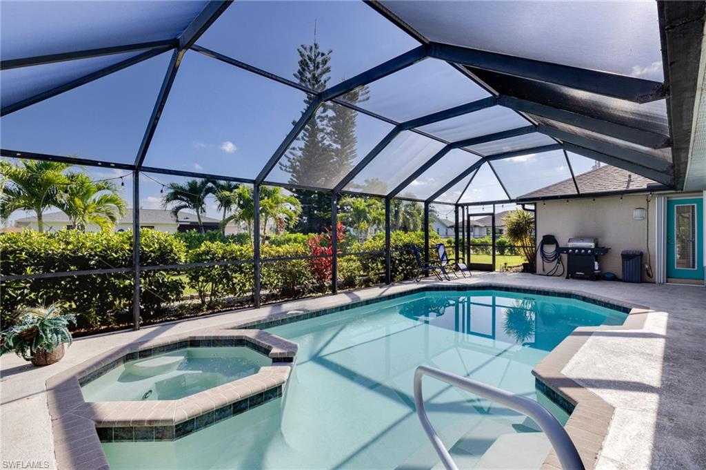 201 35 St, Cape Coral, FL 33914
