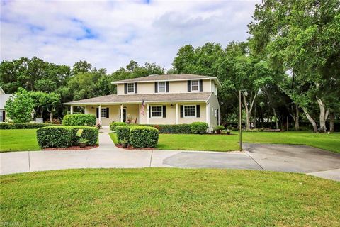 Single Family Residence in FORT MYERS FL 4691 Long Lake DR.jpg
