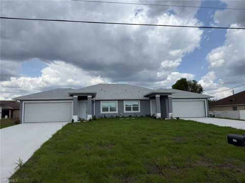 Duplex in LEHIGH ACRES FL 1533-1535 Gilbert AVE.jpg