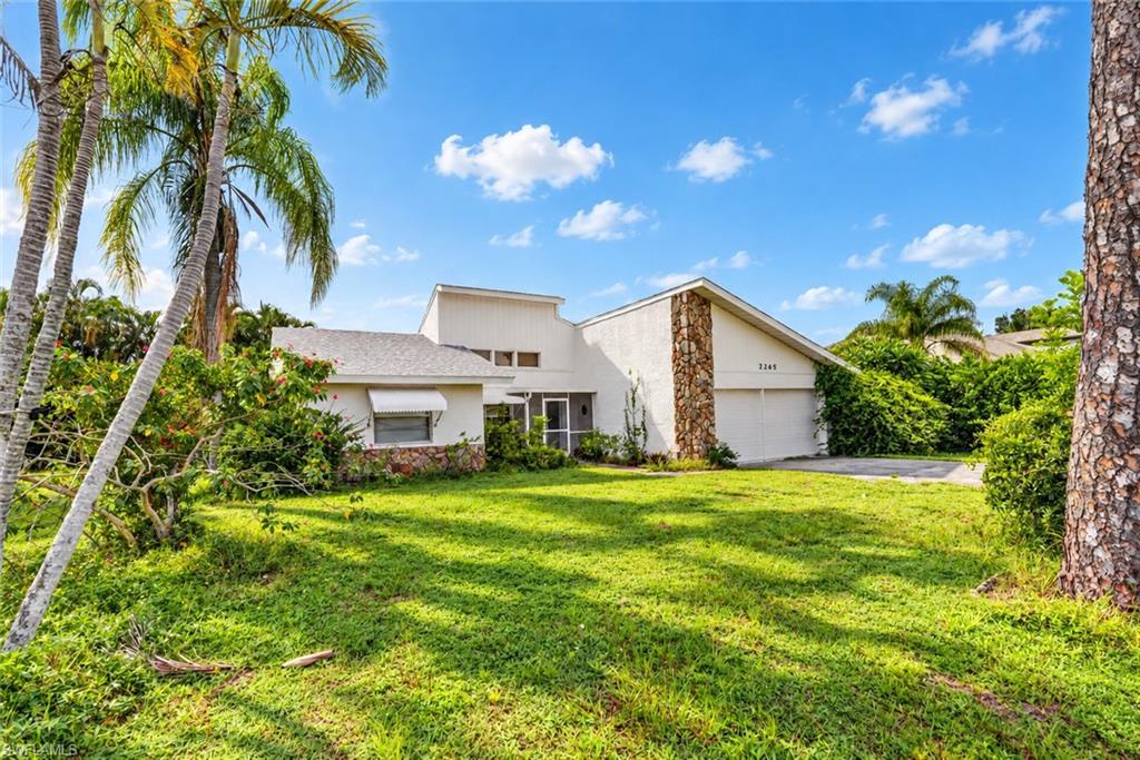 2265 Crystal Dr, Fort Myers, FL 33907