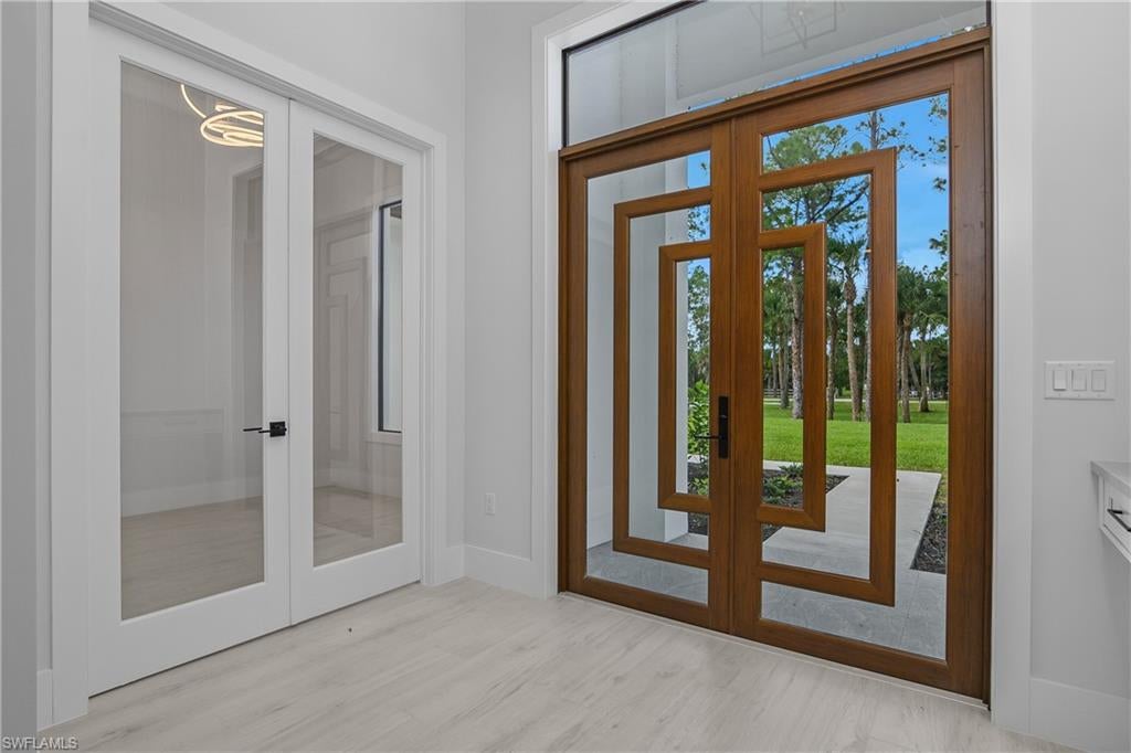 826 20 St, Naples, FL 34117 photo