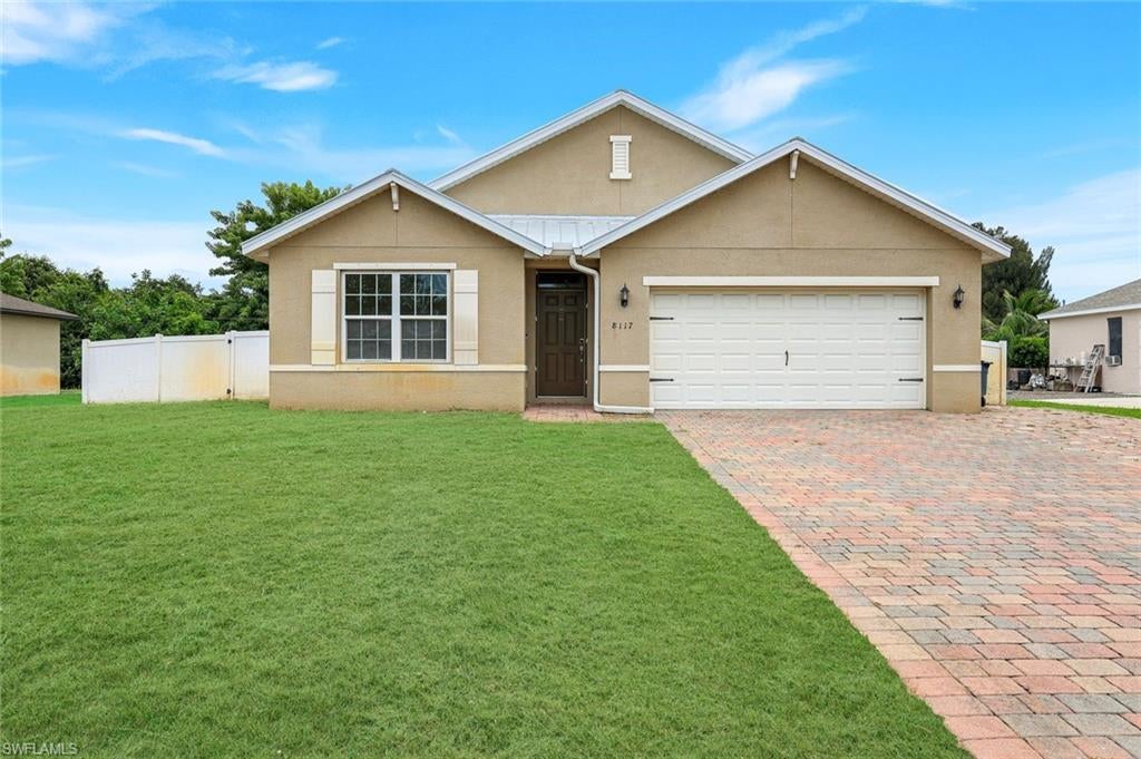 8117 Sandpiper Rd, Fort Myers, FL 33967 photo