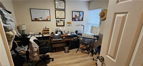Single Family Residence in ALVA FL 2305 Summersweet DR 17.jpg