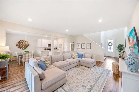 Single Family Residence in FORT MYERS FL 9114 Bexley DR 7.jpg